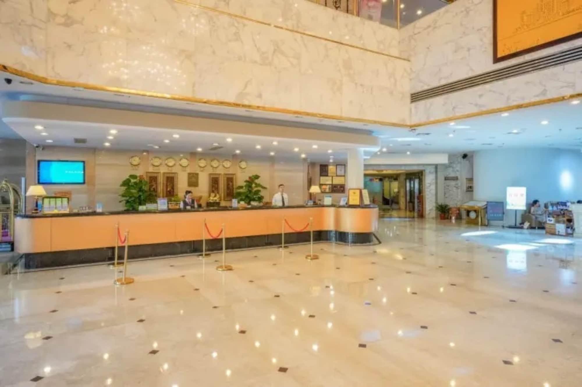 Vista Lobby Xiamen Huaqiao Hotel