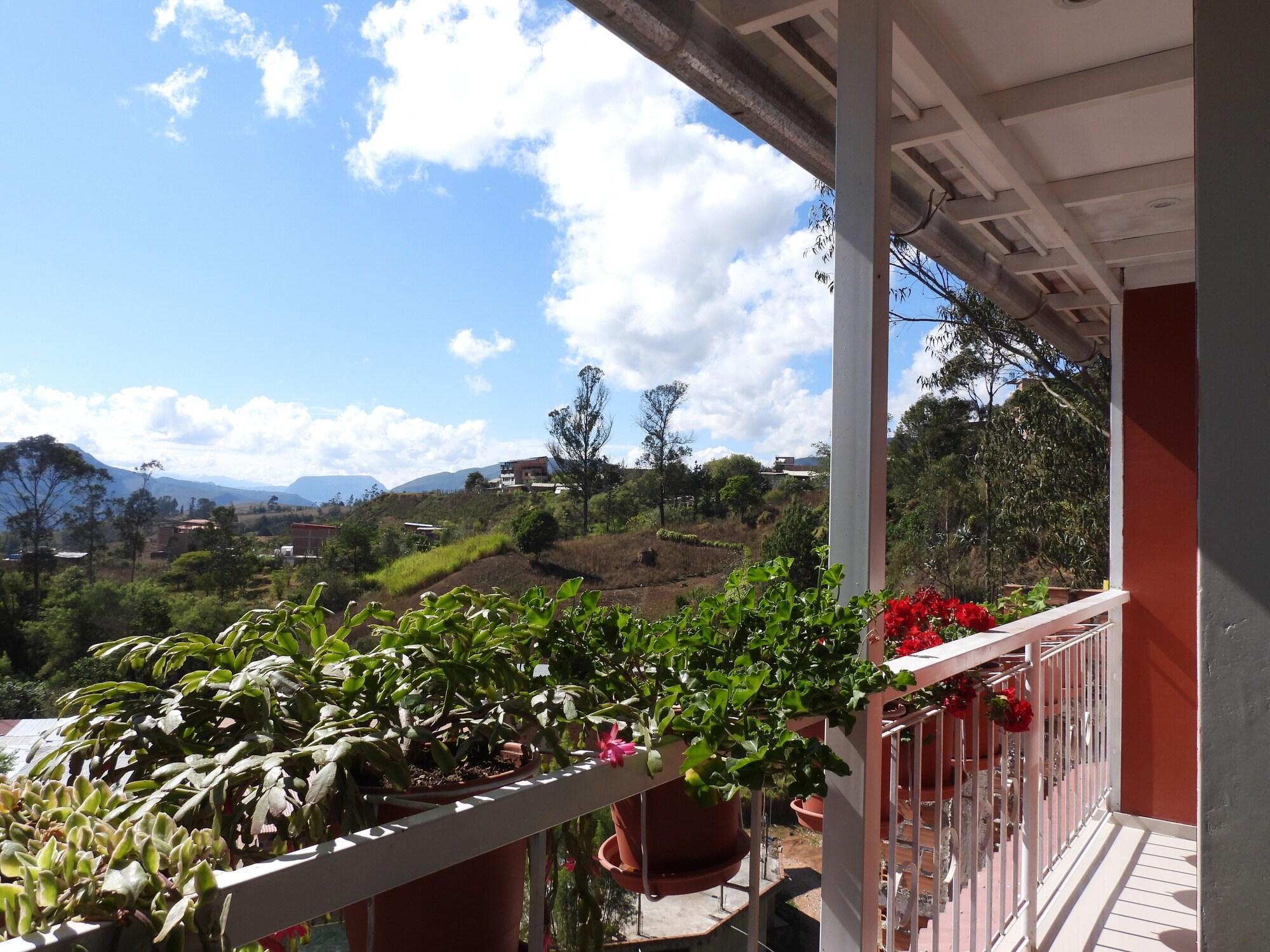Varios Kuelap Guest House