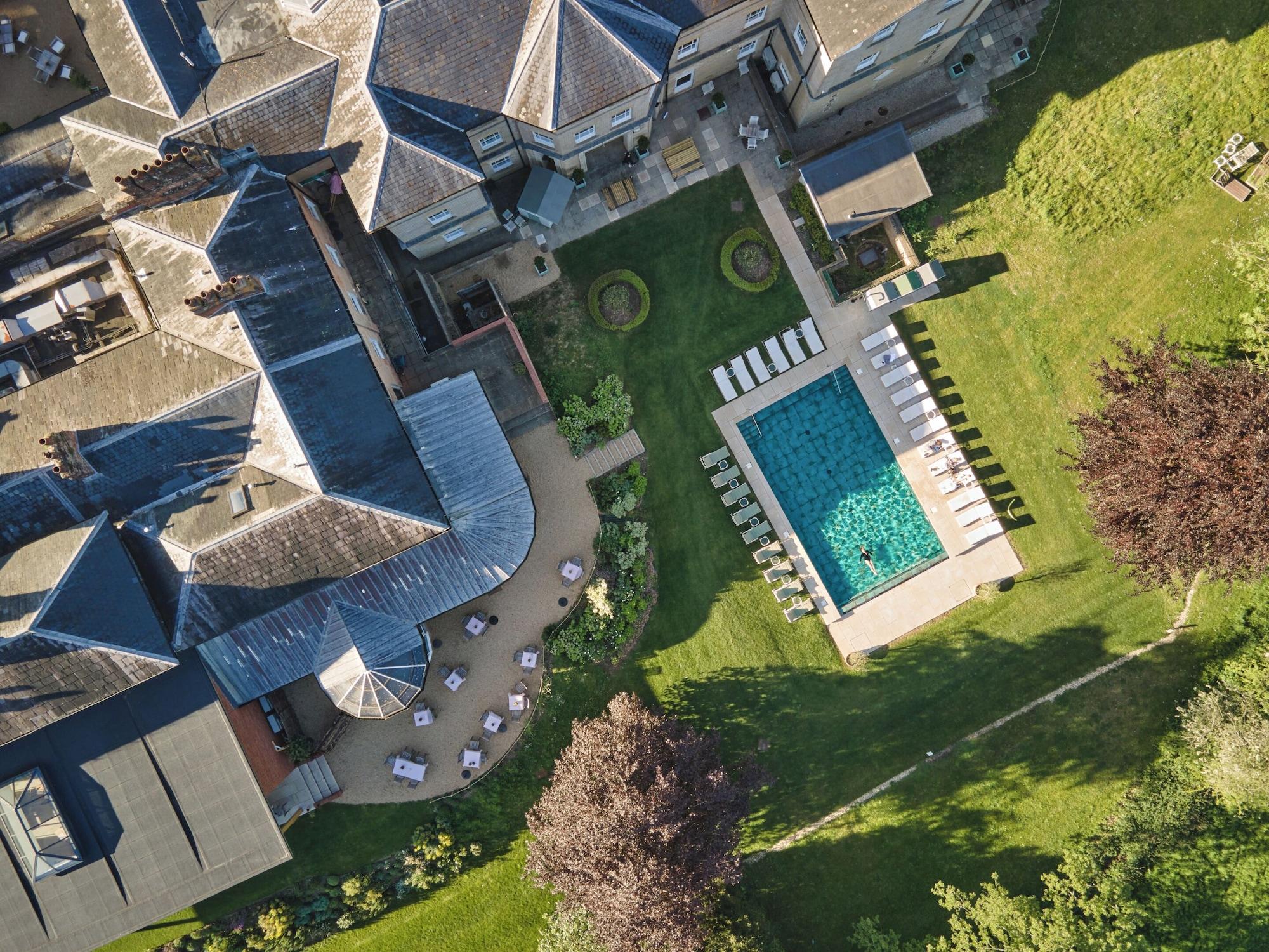 Vista Exterior The Retreat, Elcot Park