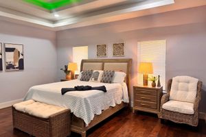 Alquiler Vacacional - Luxury Lake James Retreat/Pool/Epic Game Room/PS5