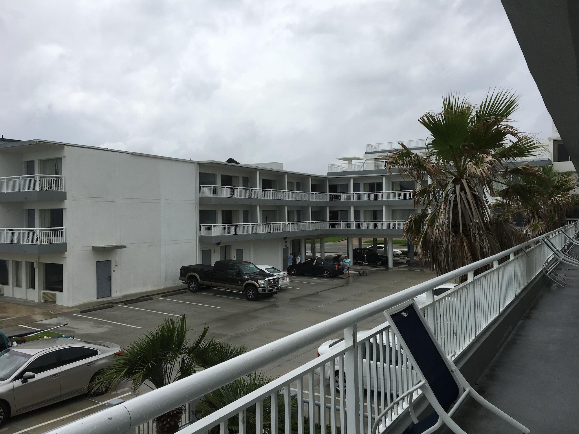Vista Exterior Arya Blu Inn & Suites
