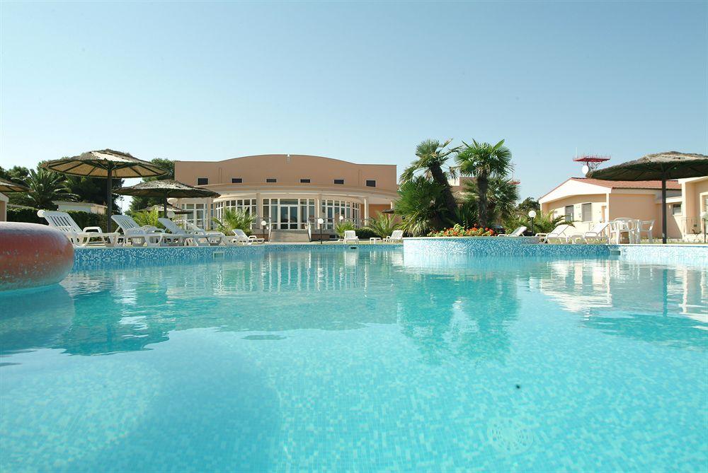 Vista da piscina Hotel Minerva