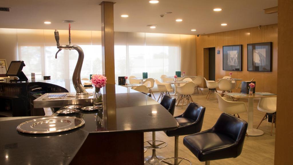 Bar/Salón Tryp Azafata