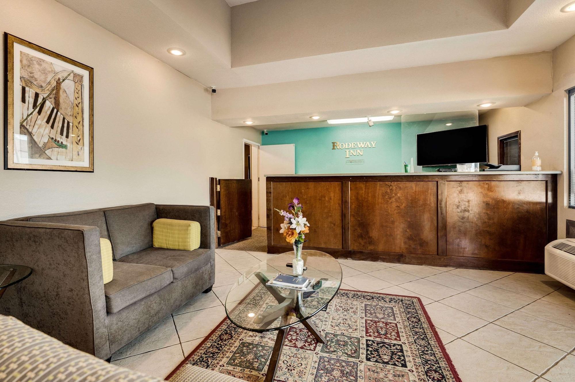 Vista Lobby Rodeway Inn