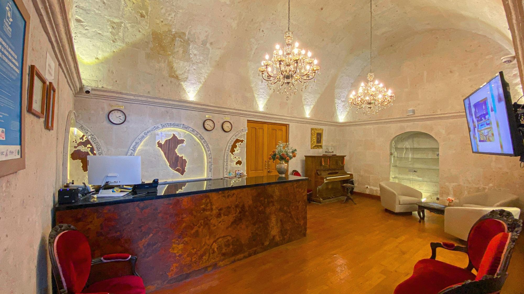 Vista Lobby ARIQUEPAY HOTEL