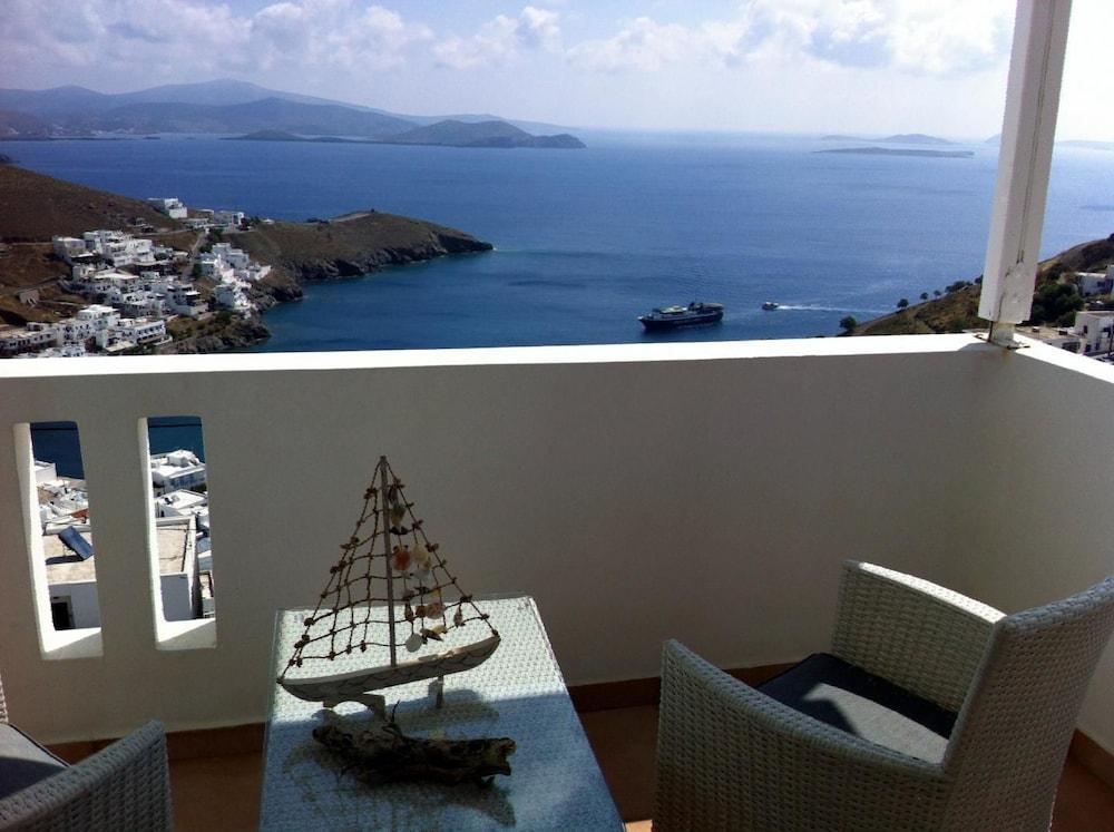 Equipamiento de Habitación Oneiro Studios