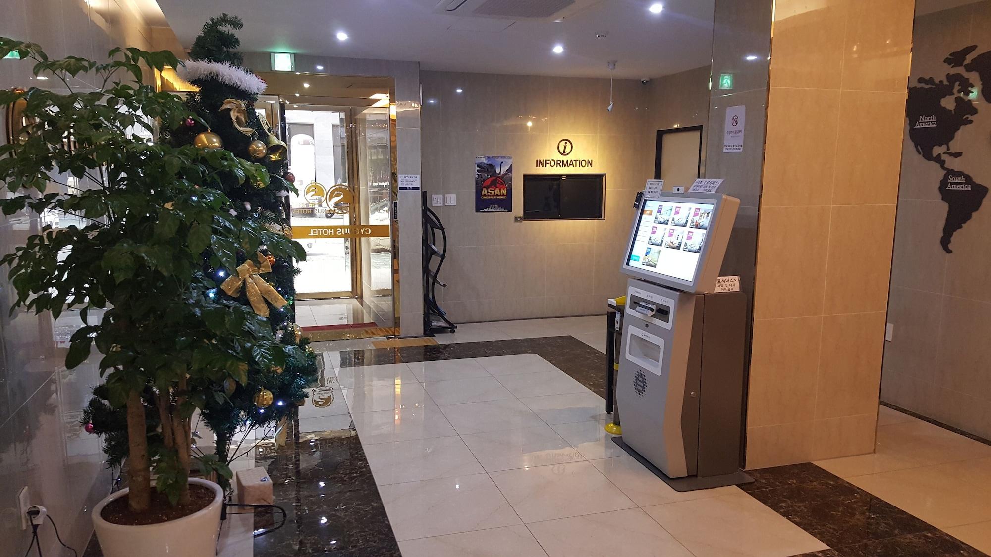 Vista Lobby CYGNUS Hotel
