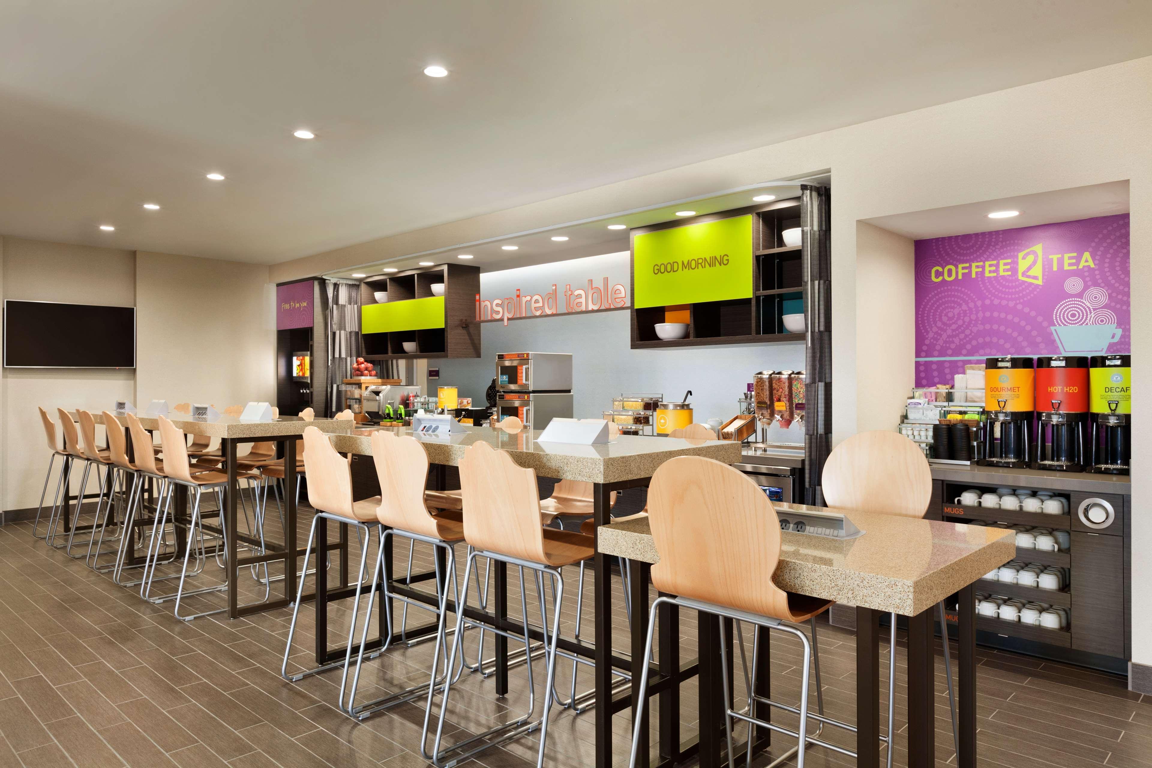 Restaurant Home2 Suites by Hilton El Paso Airport, TX