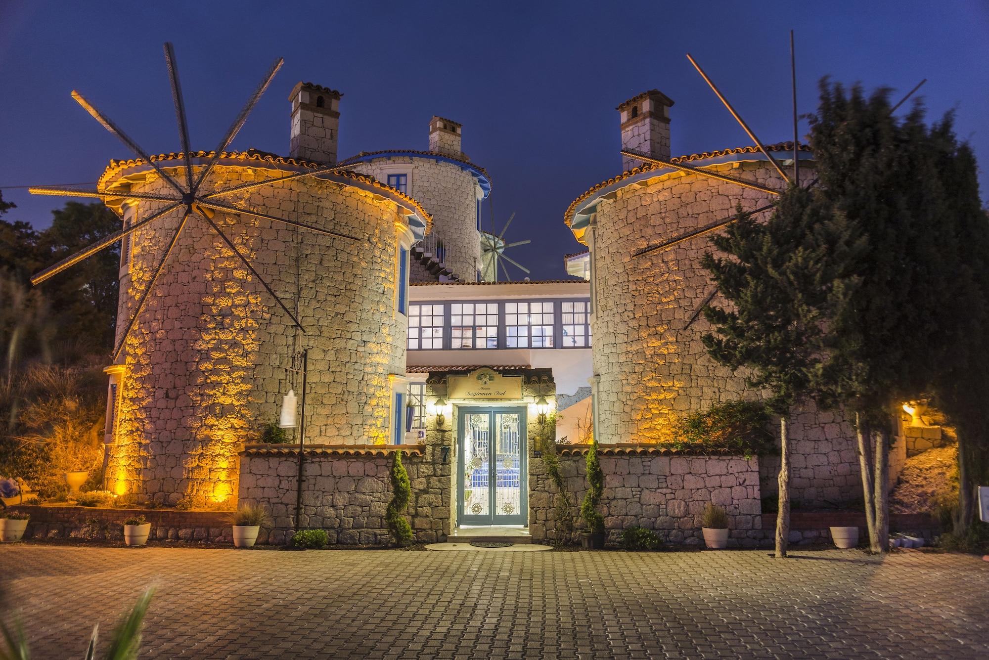 Varios Alacati Degirmen Hotel