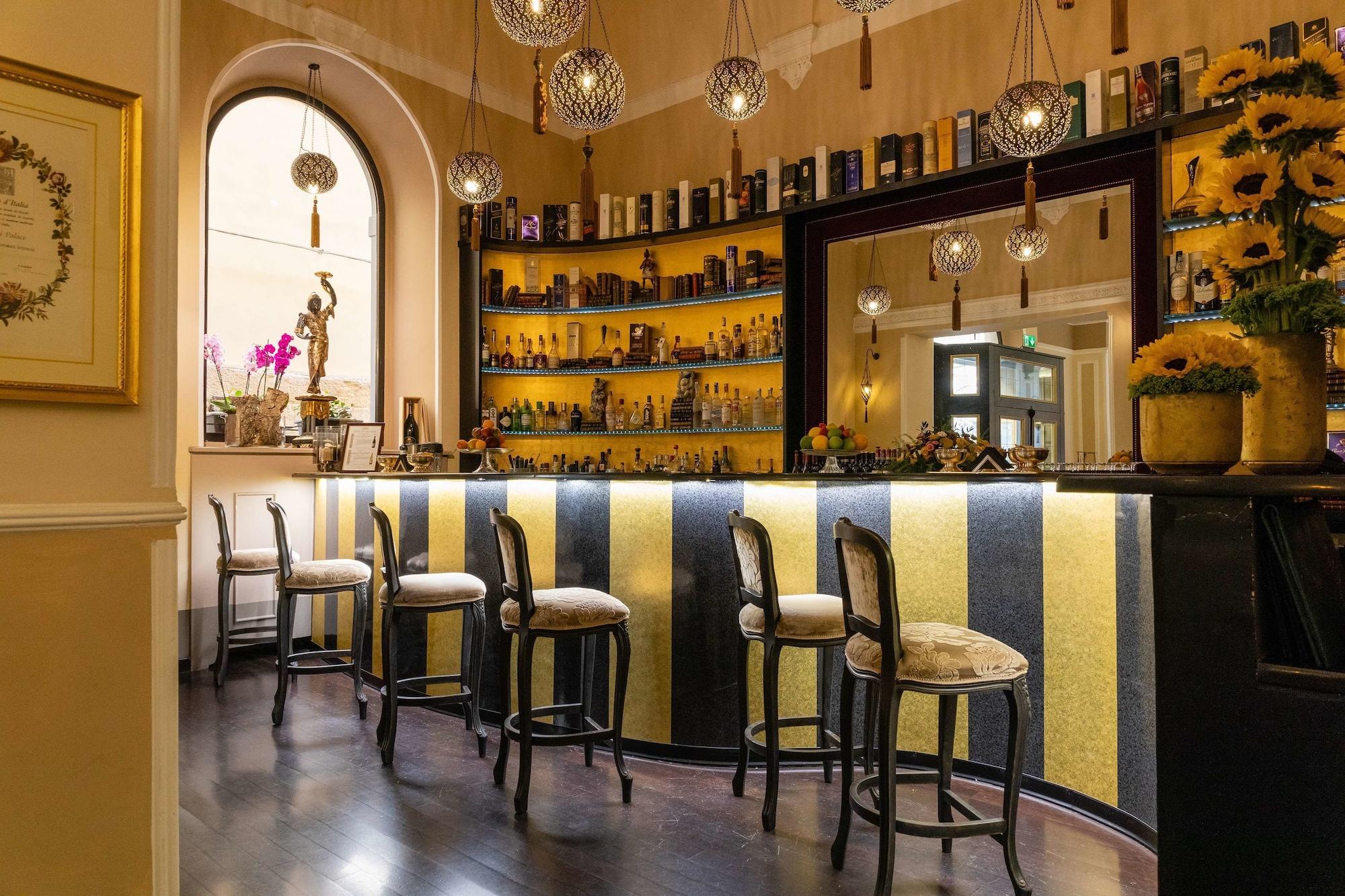 Bar/Salón Bernini Palace