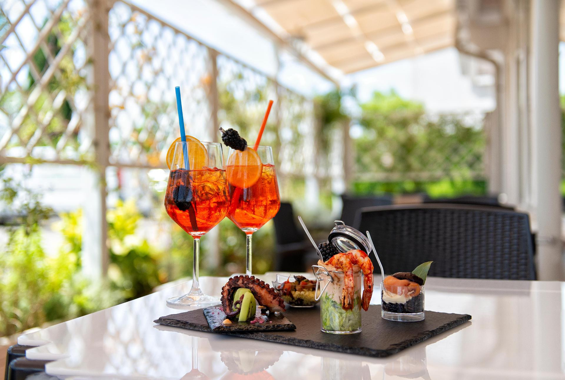 Bar/Salón Simon Hotel