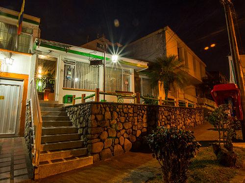 Vista Exterior Hostal De La Montaña