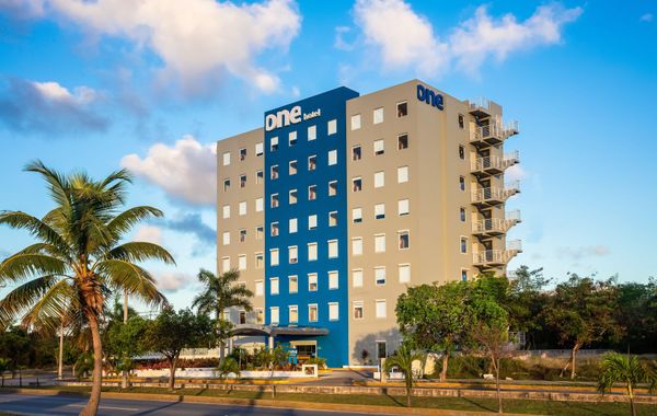 one Cancun Centro - Hoteles cerca del Aeropuerto de Cancún