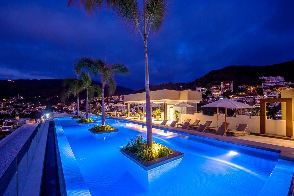 Varios Mountain Views Rooftop Pool Condo