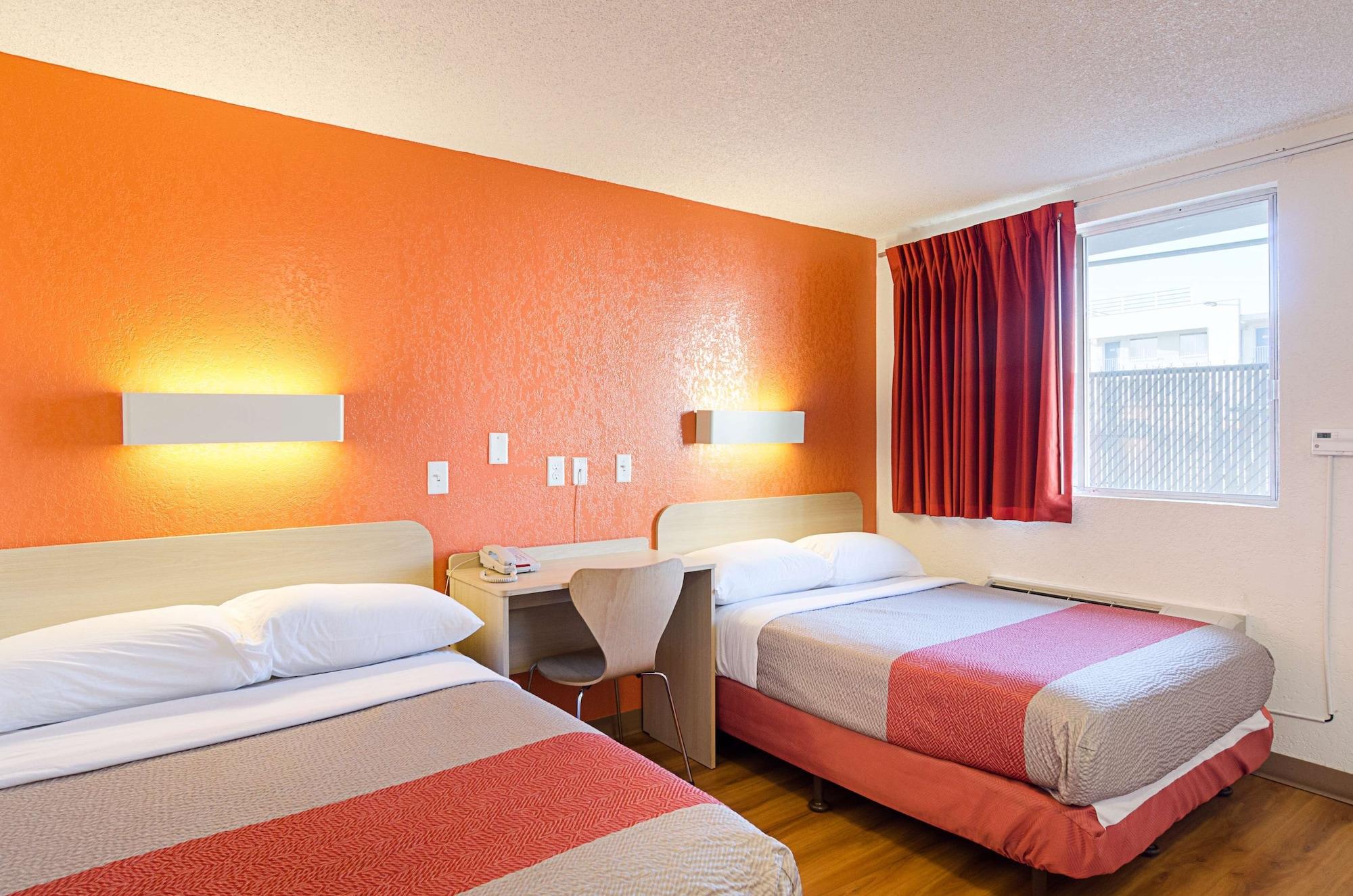 Habitación Motel 6 Denver, CO – Downtown