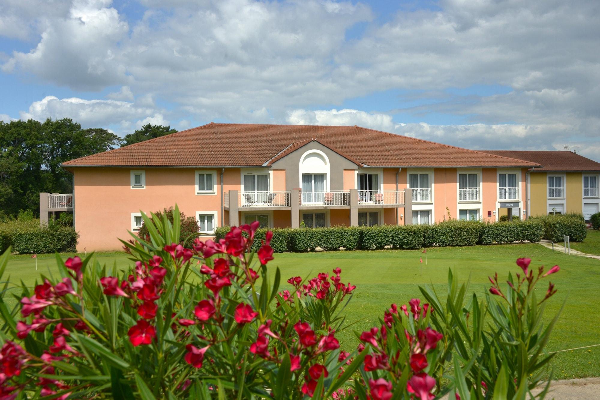Vista Exterior Best Western Golf D'albon