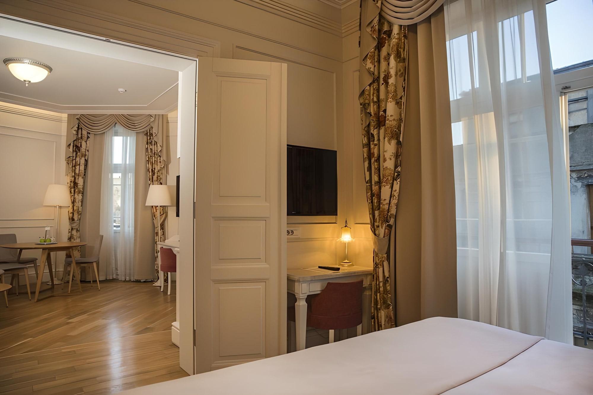 Comodidades del Alojamiento Corinne Art & Boutique Hotel