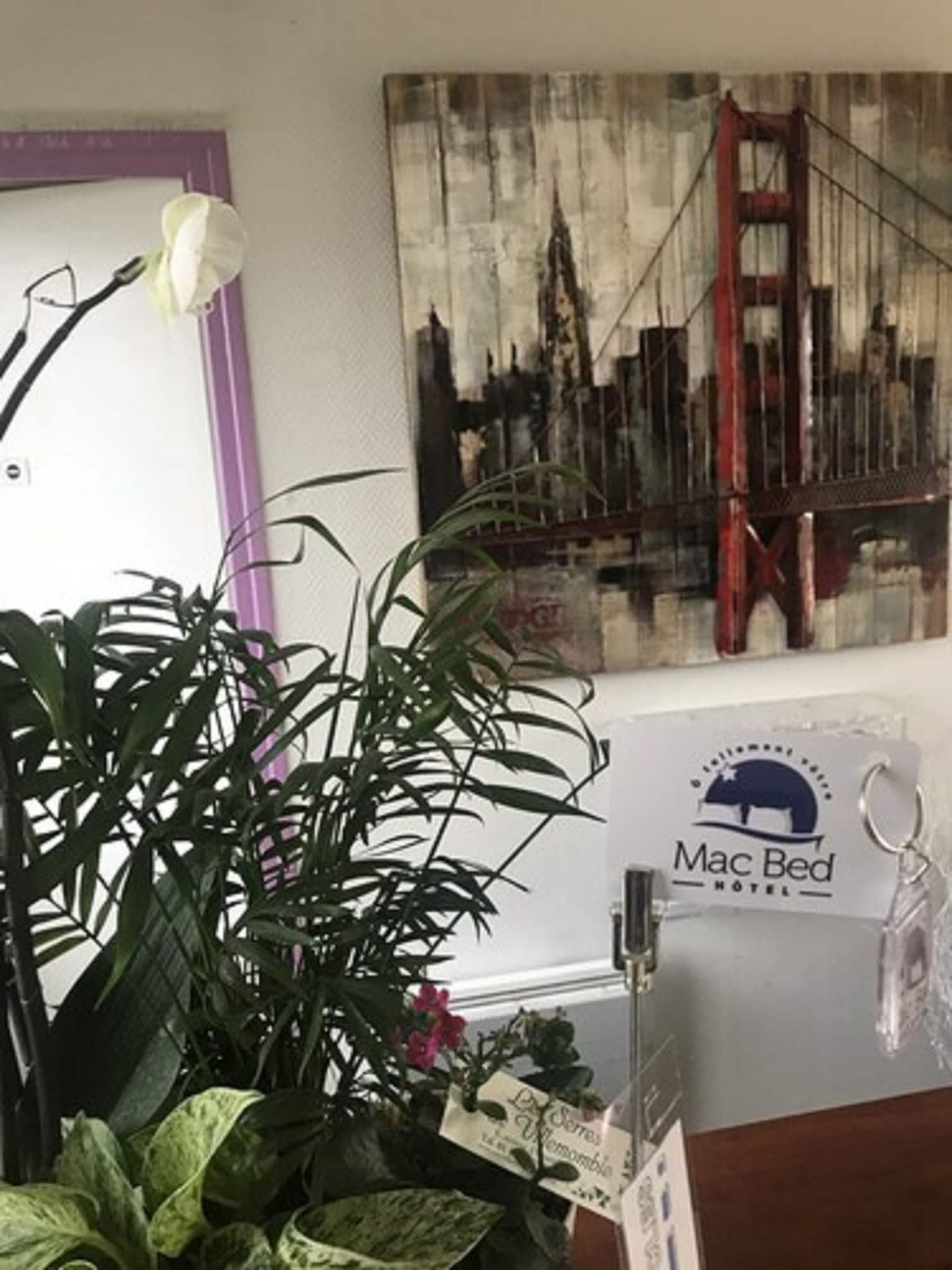 Vista Lobby Hotel Mac Bed