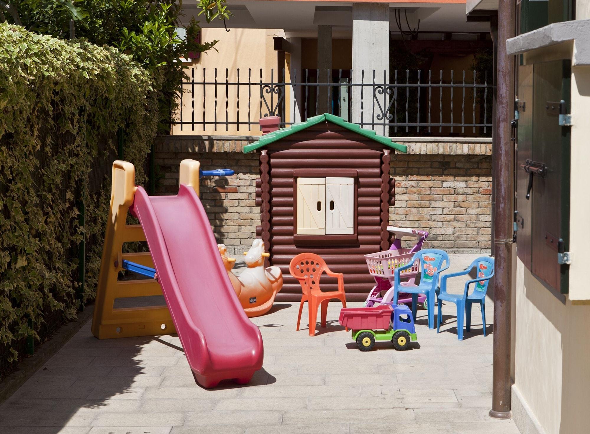Instalaciones Recreativas Chiara Lodge