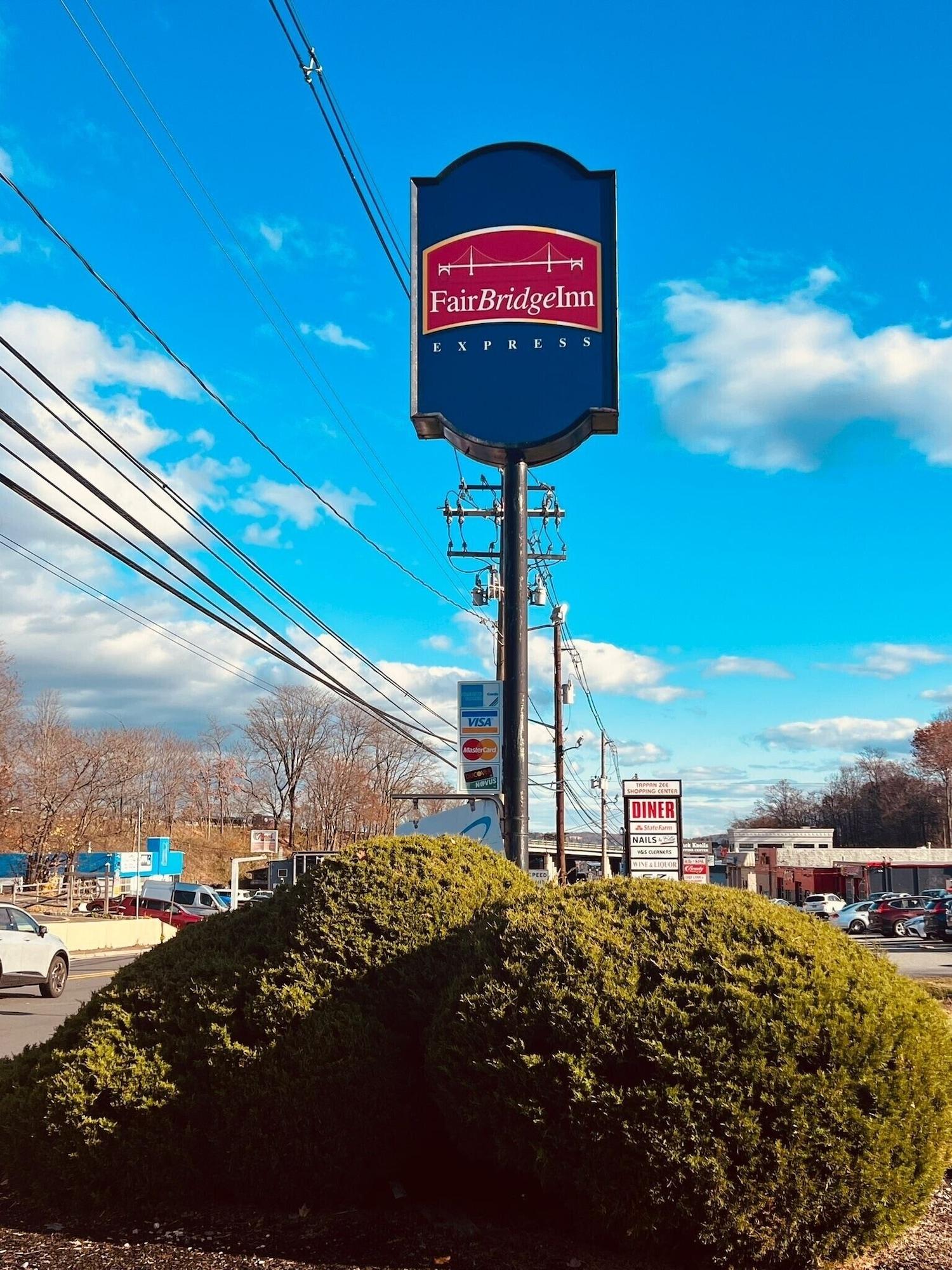 Vista Exterior FairBridge Inn Express Nyack