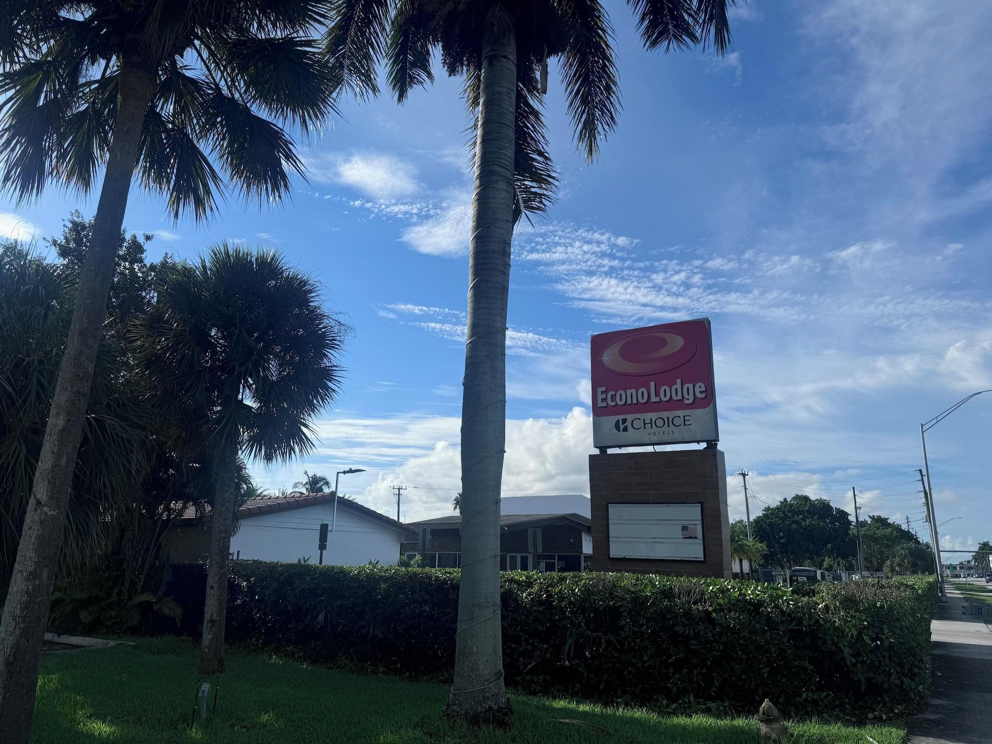 Playa Econo Lodge Inn & Suites Florida City