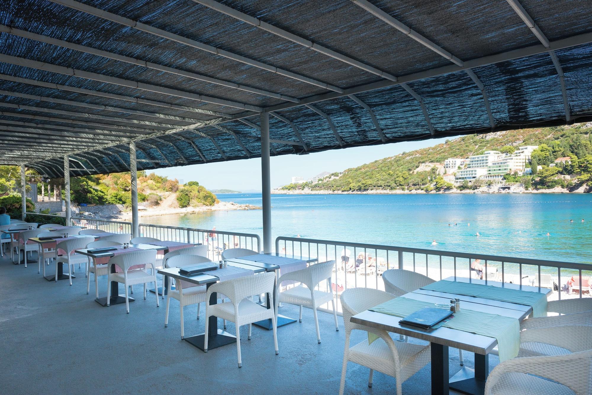 Bar/Salón Hotel Vis