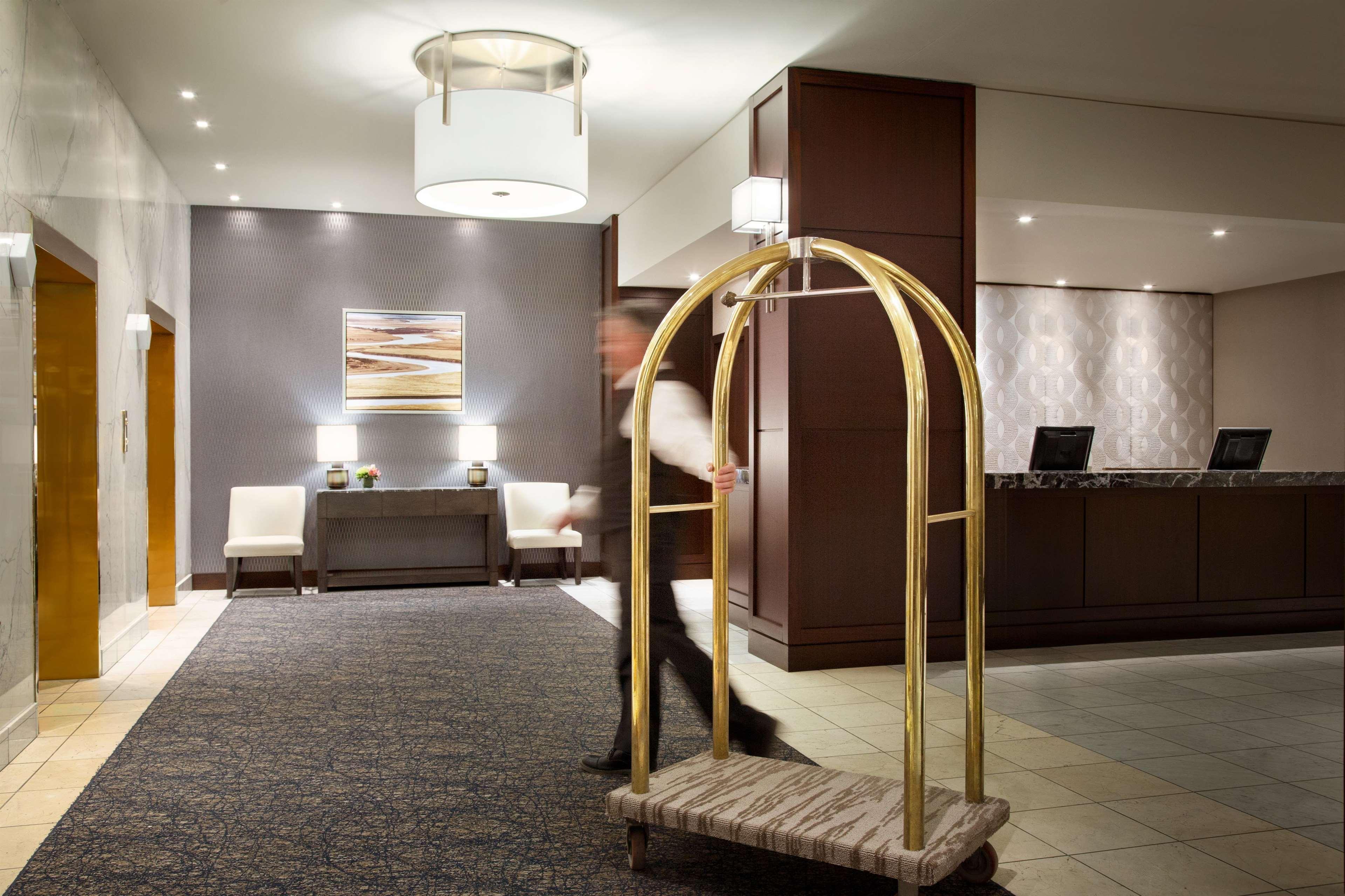 Vista Lobby The Fairmont Winnipeg