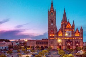 Actividad - Guadalajara de Noche: Tlaquepaque y Mariachi
