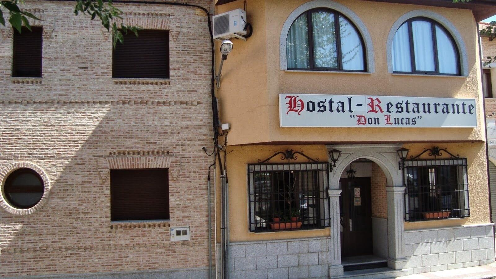 Vista Exterior Hostal Don Lucas