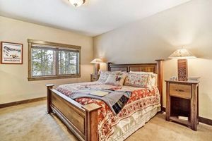 Alquiler Vacacional - Luxury Mountain Retreat with Scenic Views