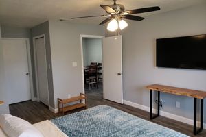 Alquiler Vacacional - Contemporary Pool Home - Sleeps 12 Near International Drive Orlando
