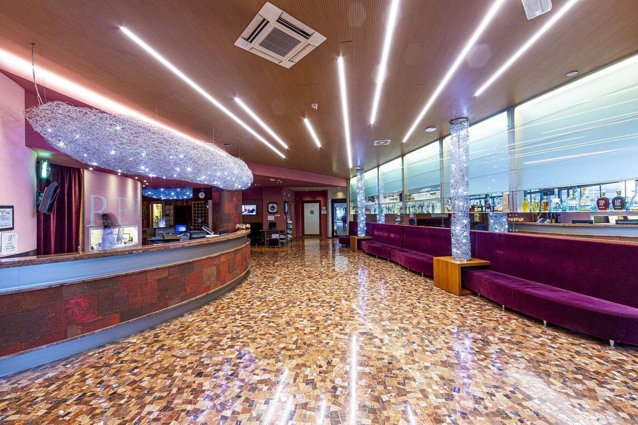 Vista Exterior Hotel Là di Moret