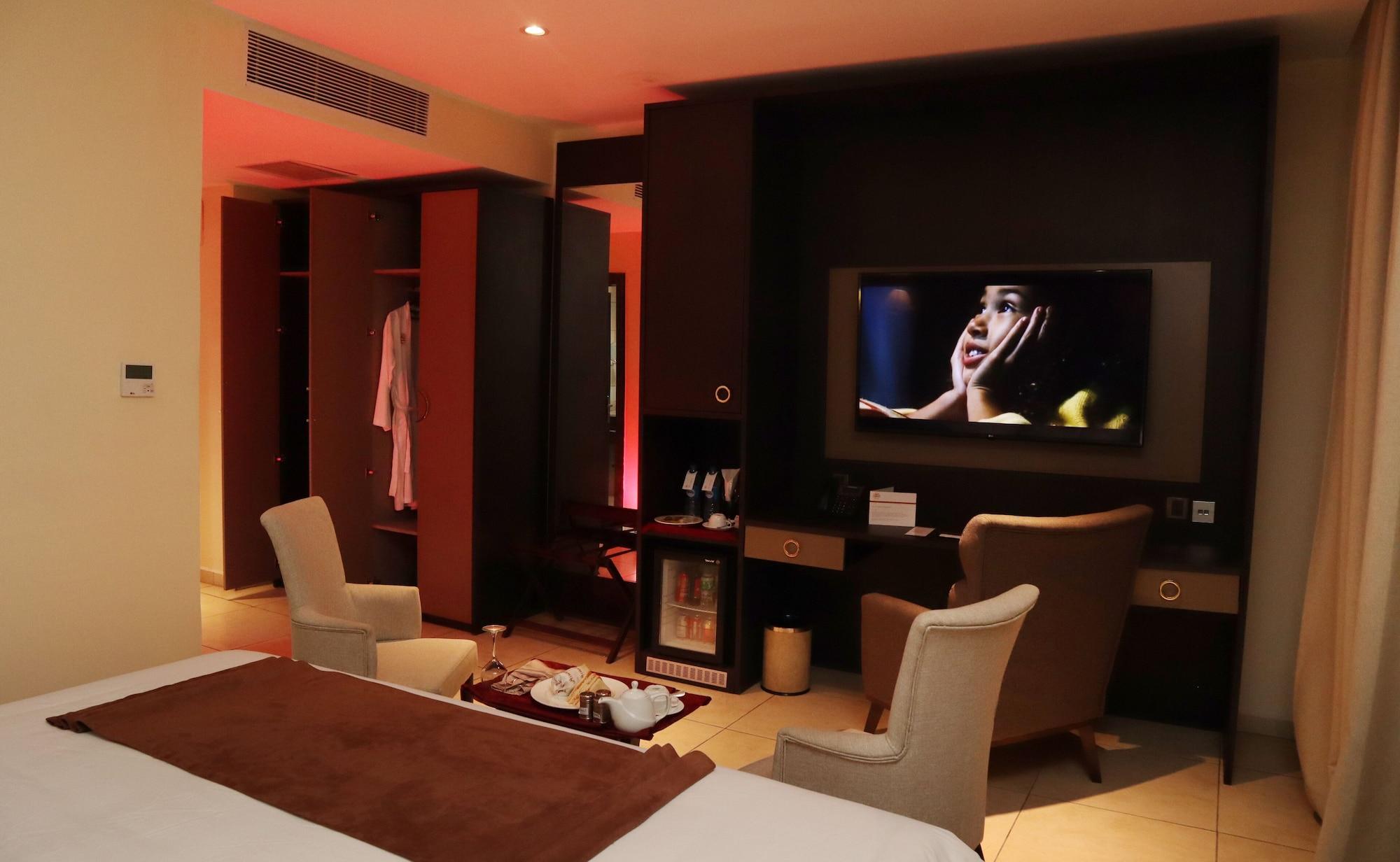 Varios Monty Suites Calabar