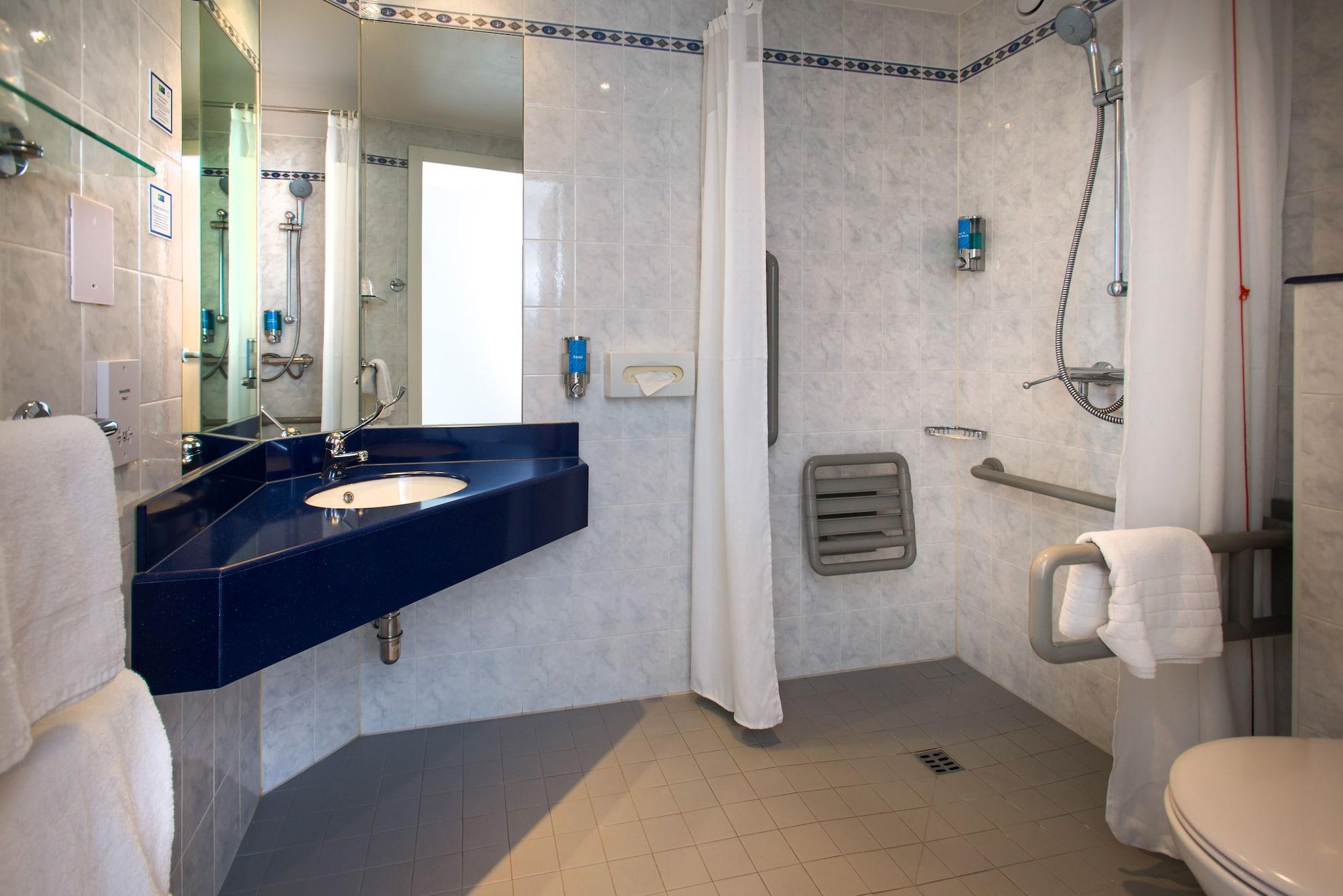 Equipamiento de Habitación Holiday Inn Express Exeter East by IHG