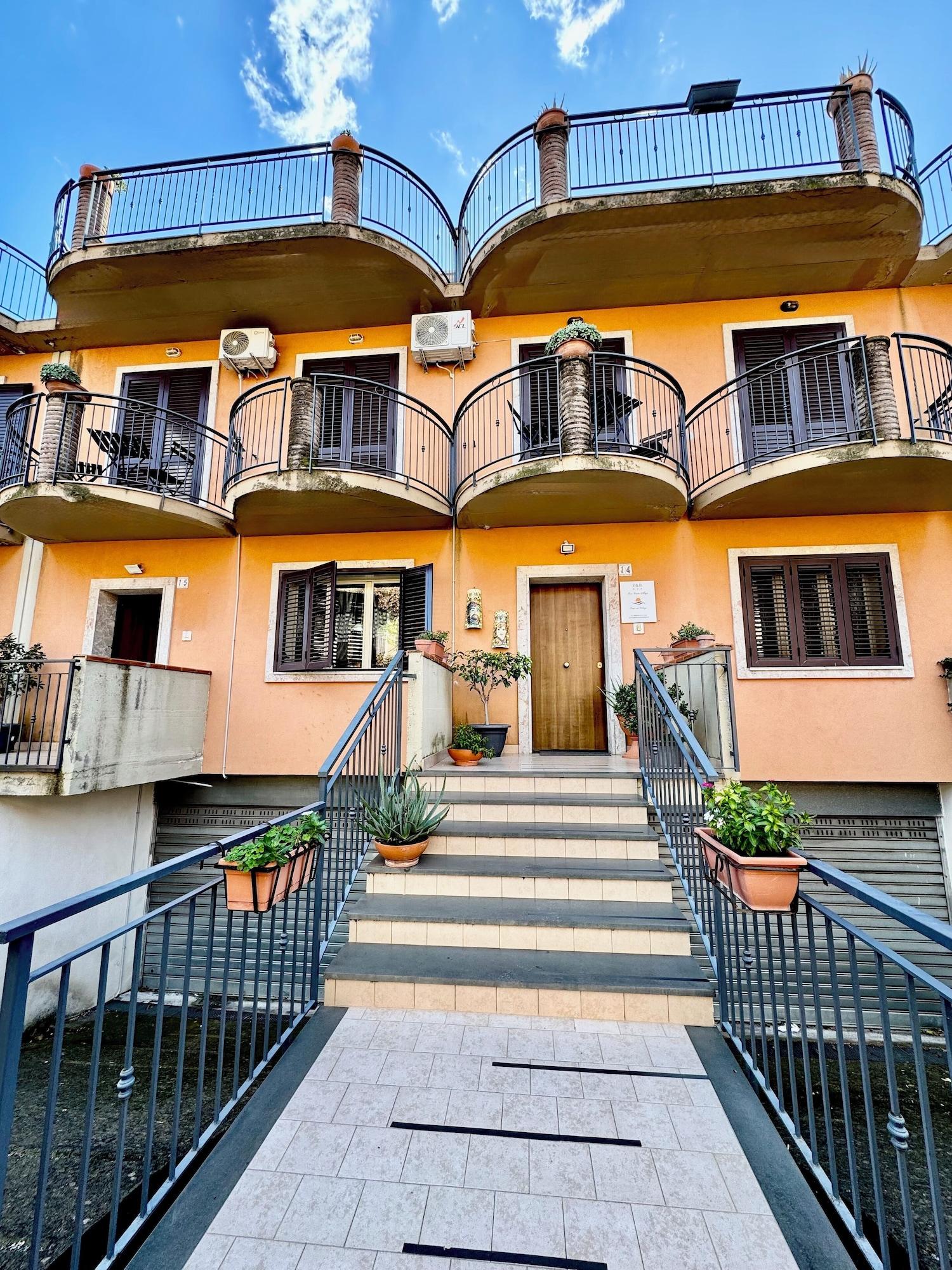 Vista Exterior New Naxos Village