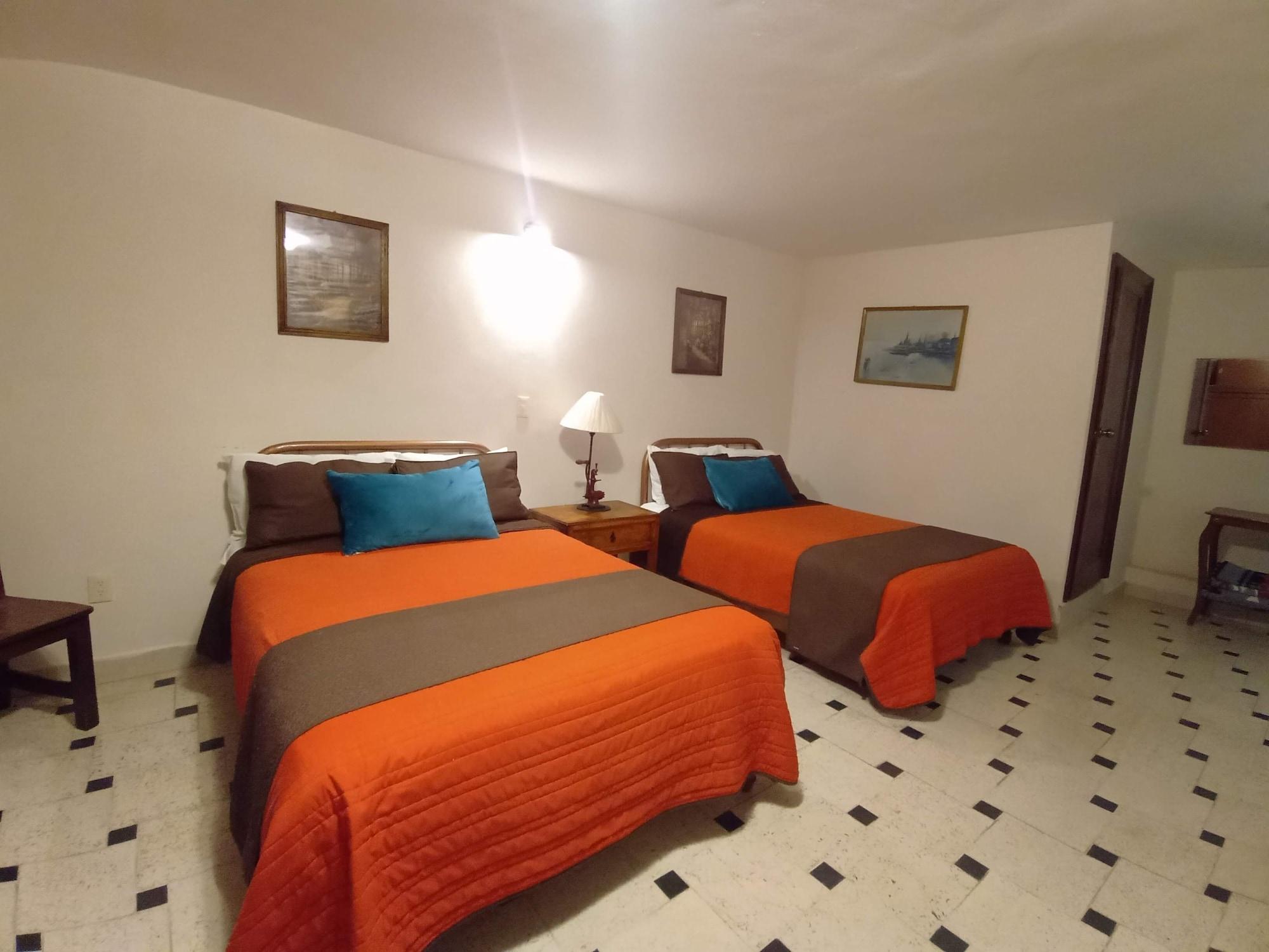 Habitación Hotel Doña Chela en Calvillo
