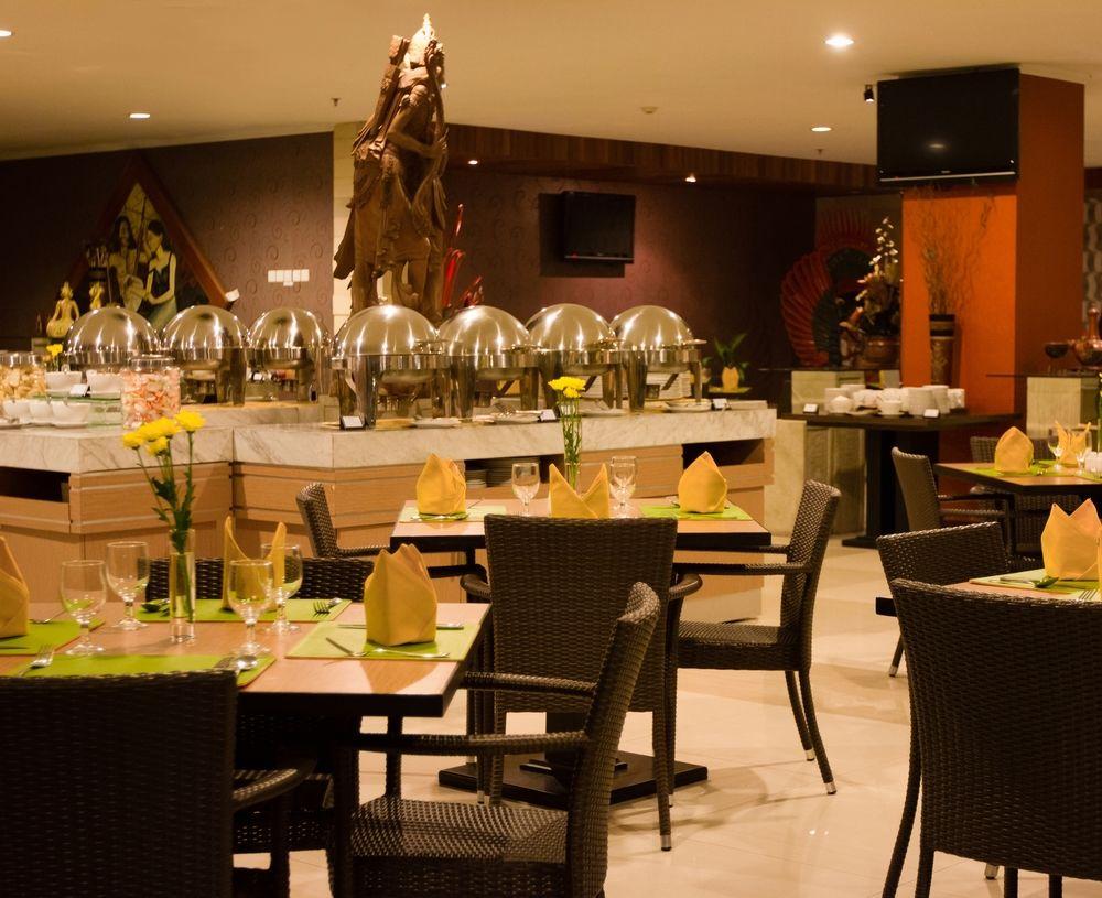 Restaurant Merapi Merbabu Yogyakarta Hotel