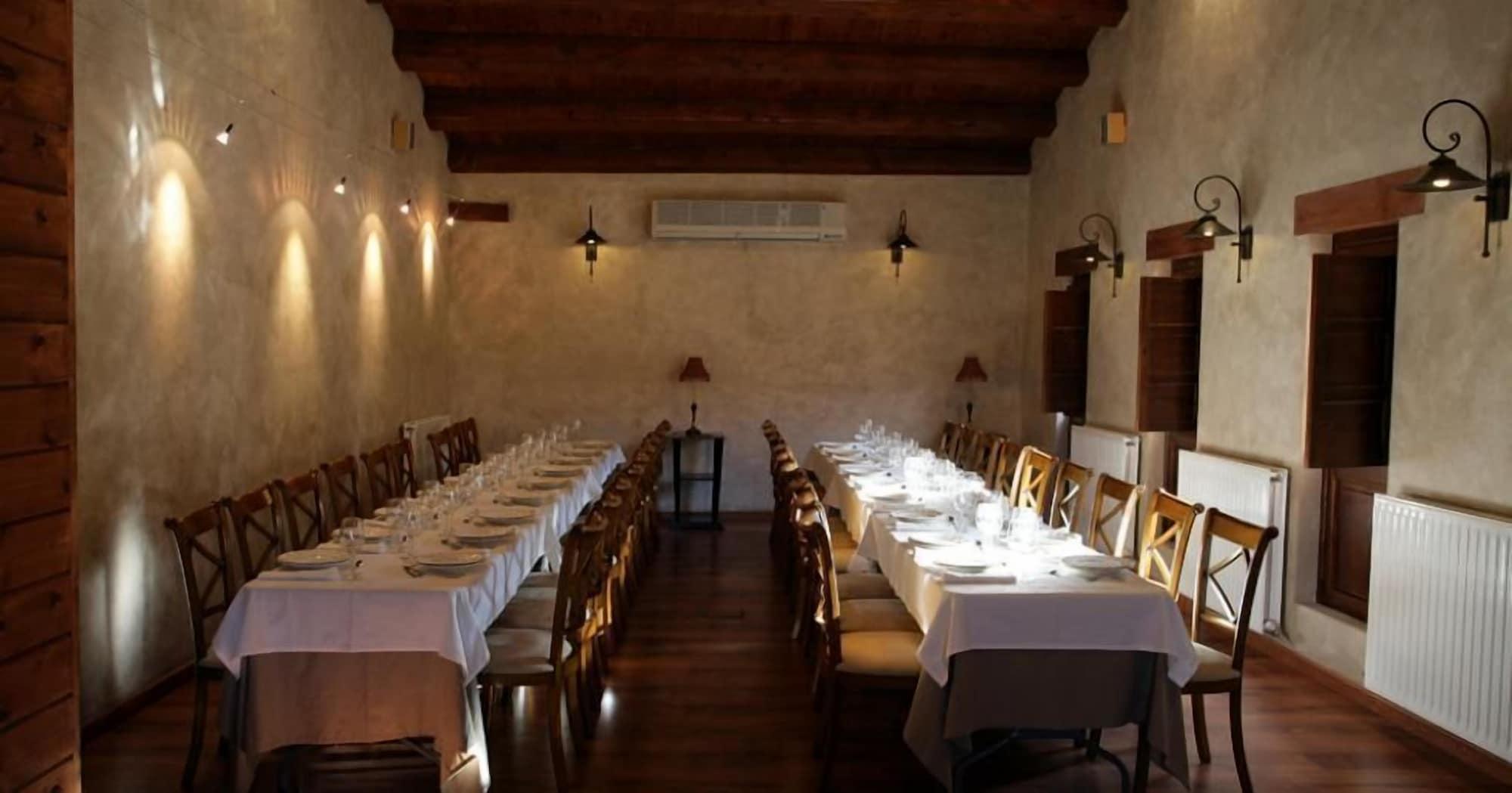 Salón de Baile Posada Los Condestables