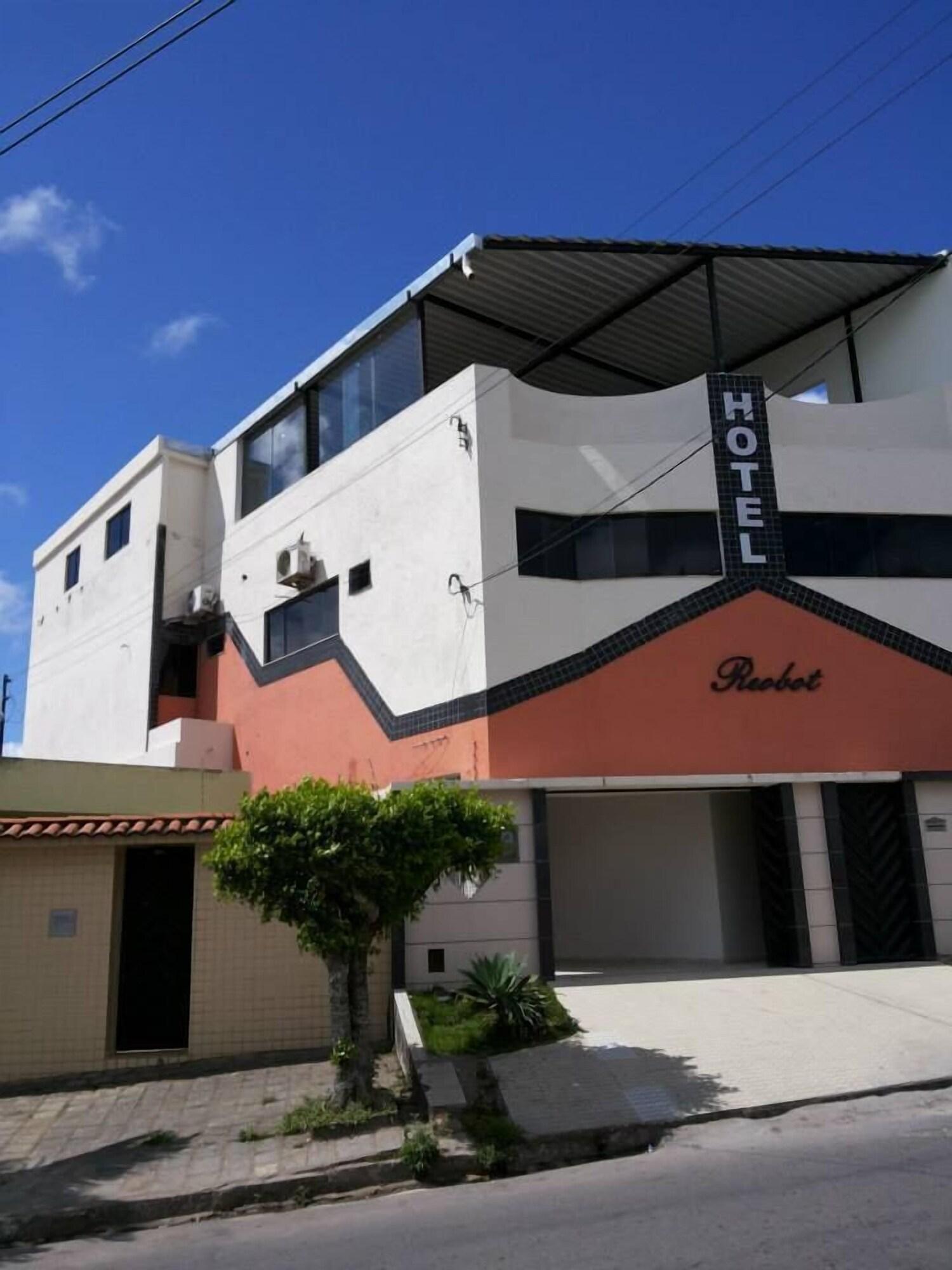 Vista Exterior Hotel Reobot