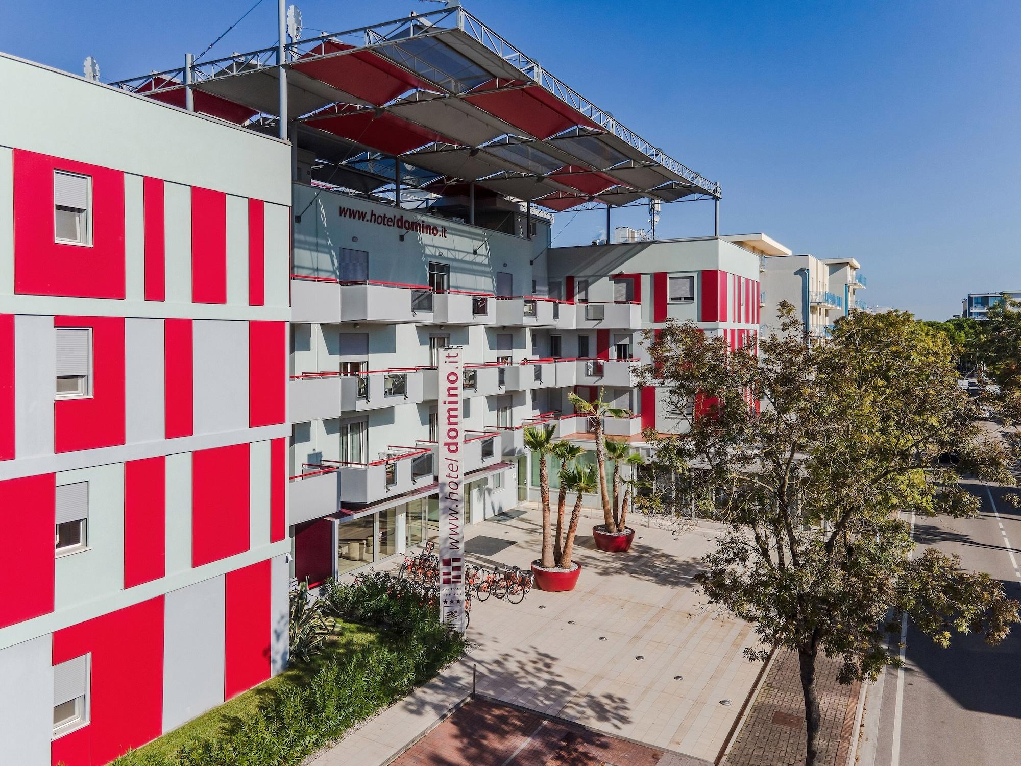 Vista Exterior Domino Suite Hotel Jesolo