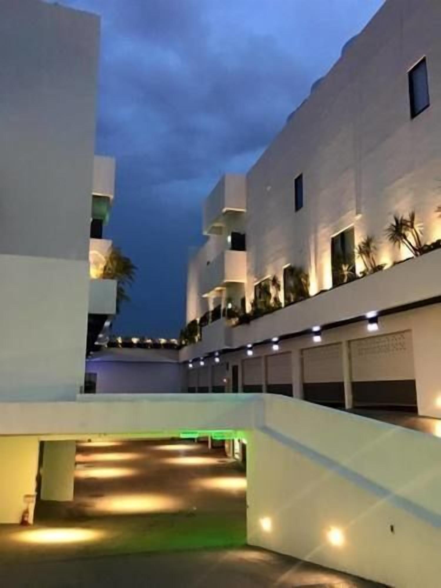 Vista Lobby Voga Motel