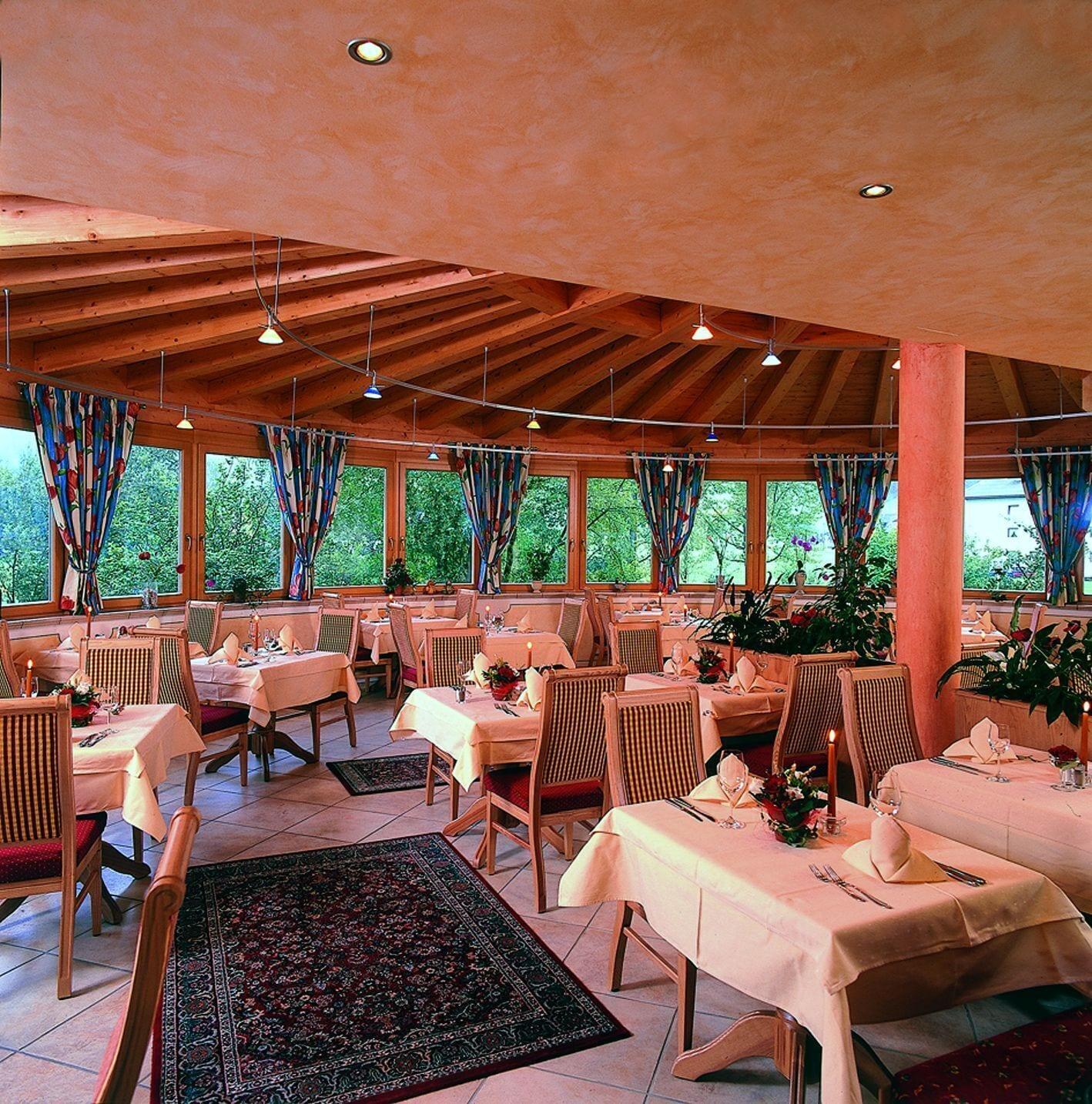 Vista Lobby Hotel Tyrol