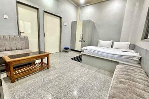 Alojamiento - HOTEL PRAKASH GUEST HOUSE - Varanasi
