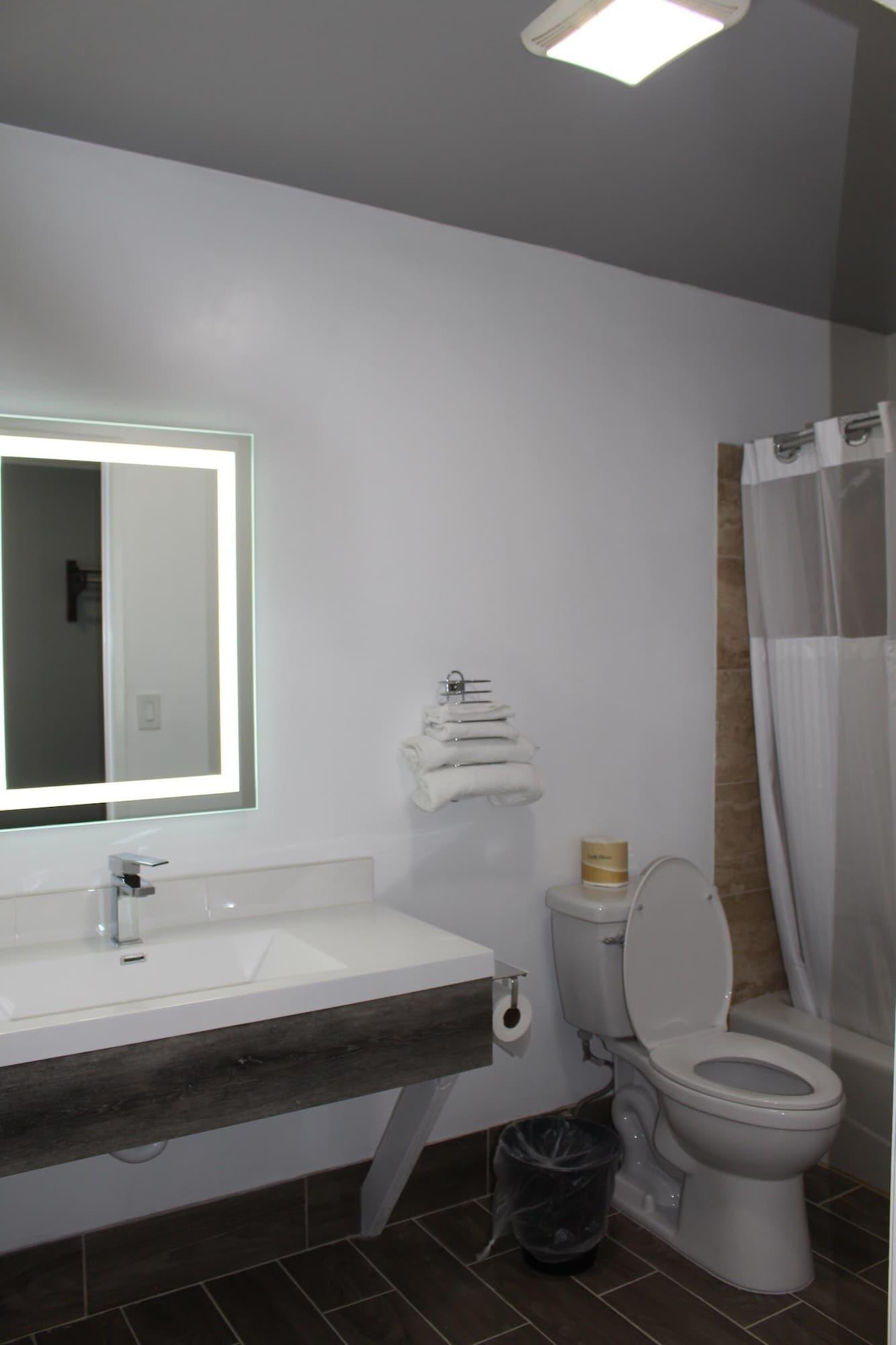 Equipamiento de Habitación ERTH INN by AGA Los Angeles