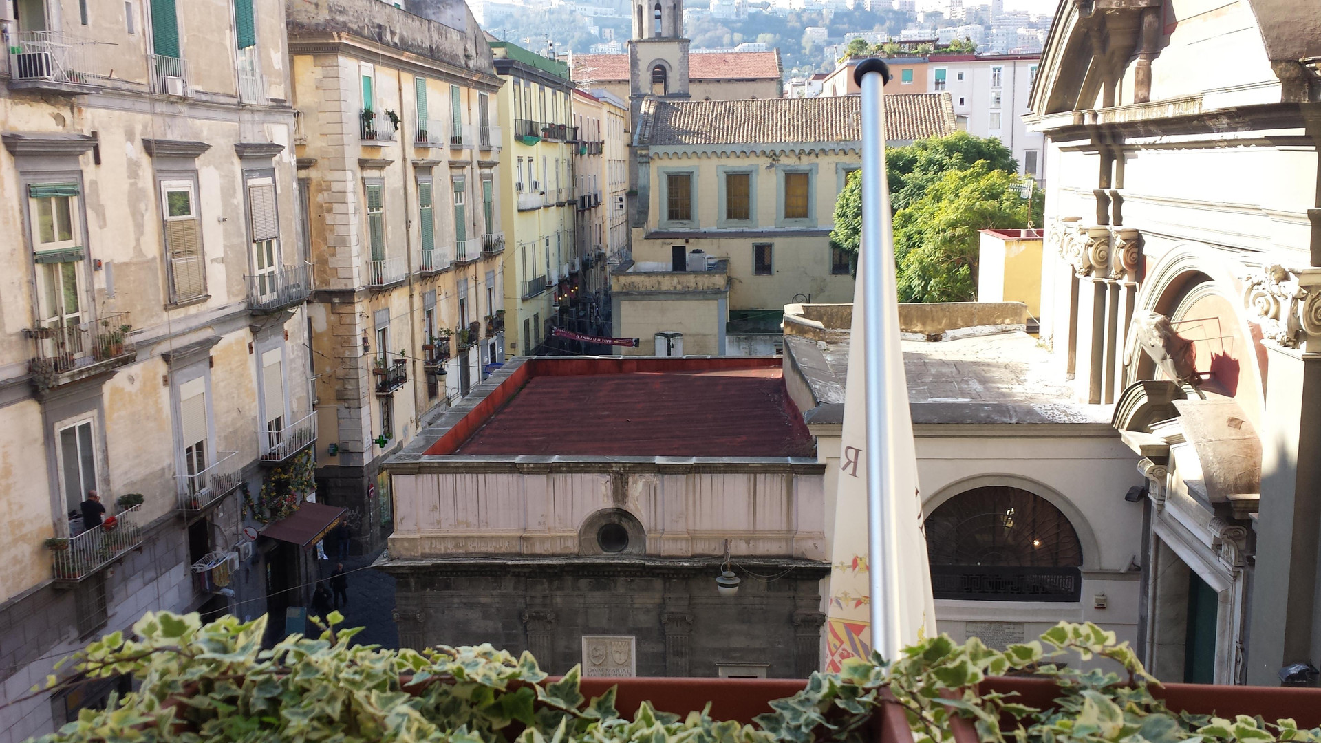 Vista Exterior Hotel Neapolis