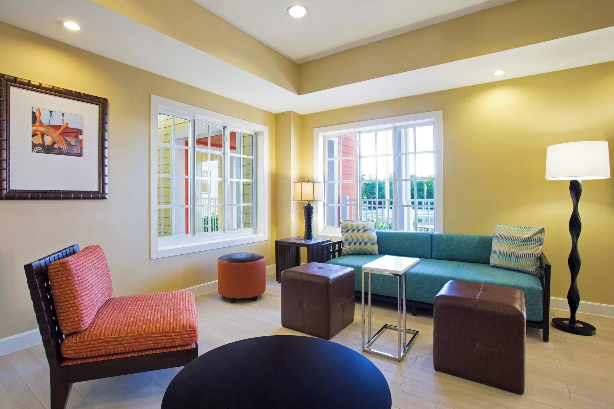 Vista Lobby Fairfield Inn and Suites by Marriott Key West