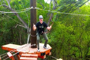 Actividad - Coral Crater Adventure Tower