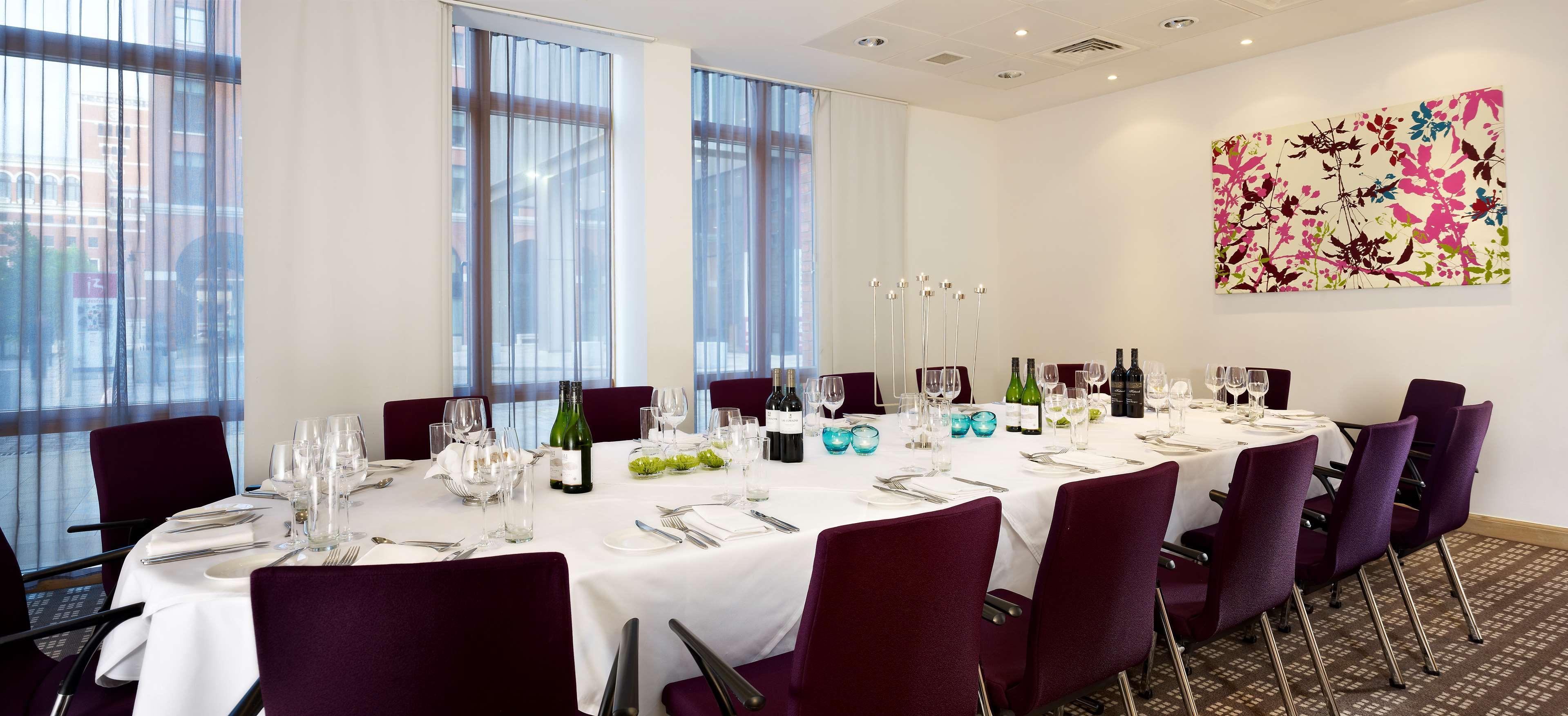 Vista Exterior Hilton Garden Inn Birmingham Brindley Place