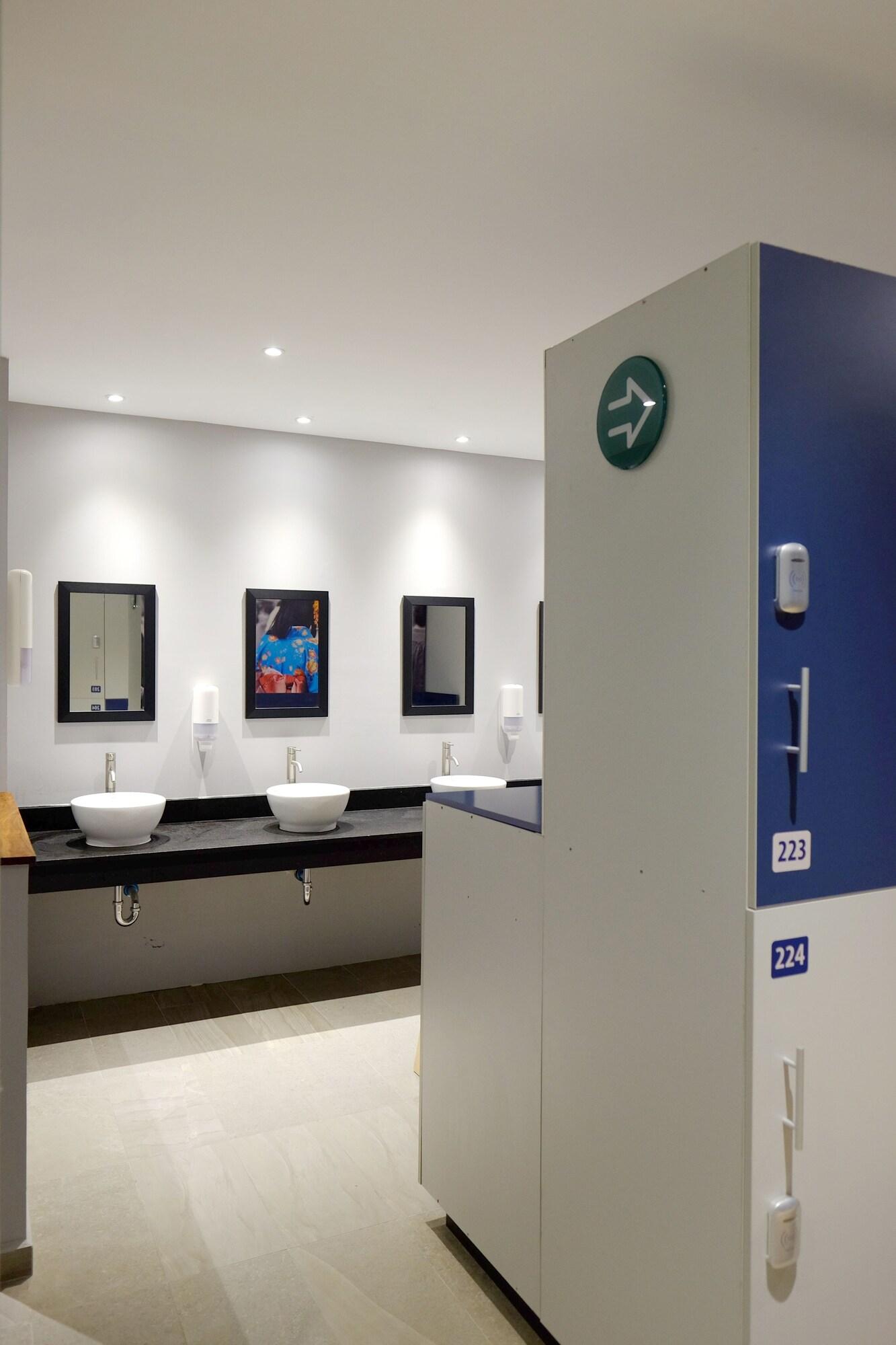 Comodidades del Alojamiento izZzleep Aeropuerto Terminal 2