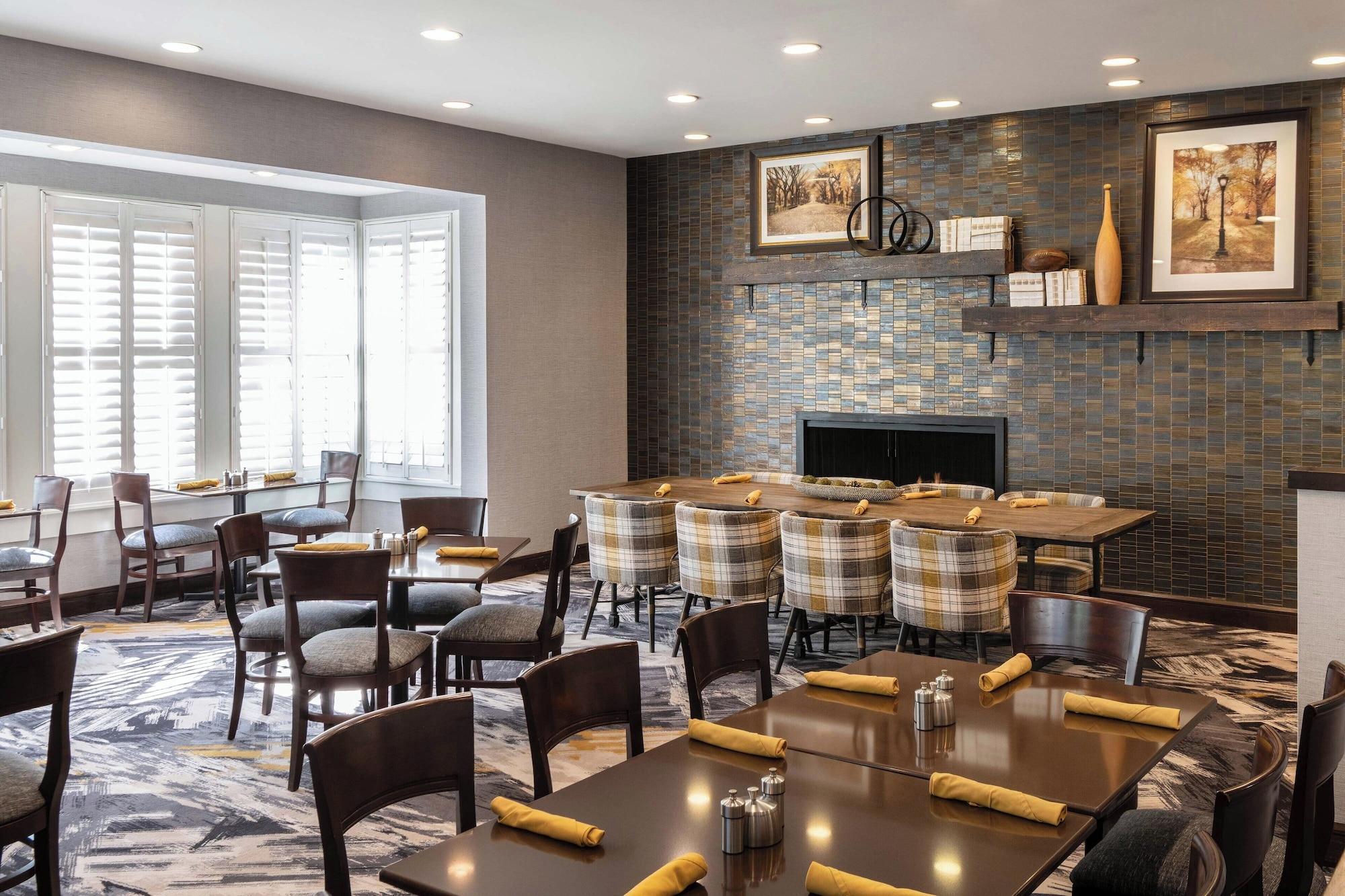 Restaurant Sheraton Ann Arbor Hotel